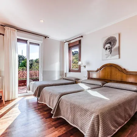 乐库埃德酒店 2*