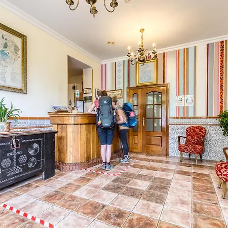 乐库埃德酒店 酒店 2*