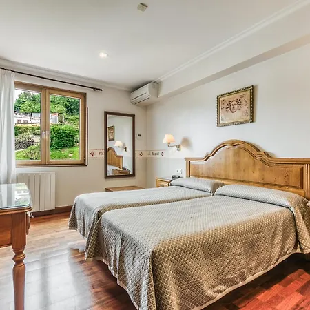 Leku Eder Hotel 2*